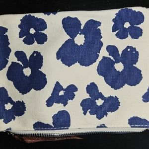 Ipsy makeup bag